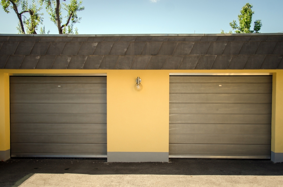 NR Garagentore - Garagentore, Industrietore , Rollotore, Flügeltüren